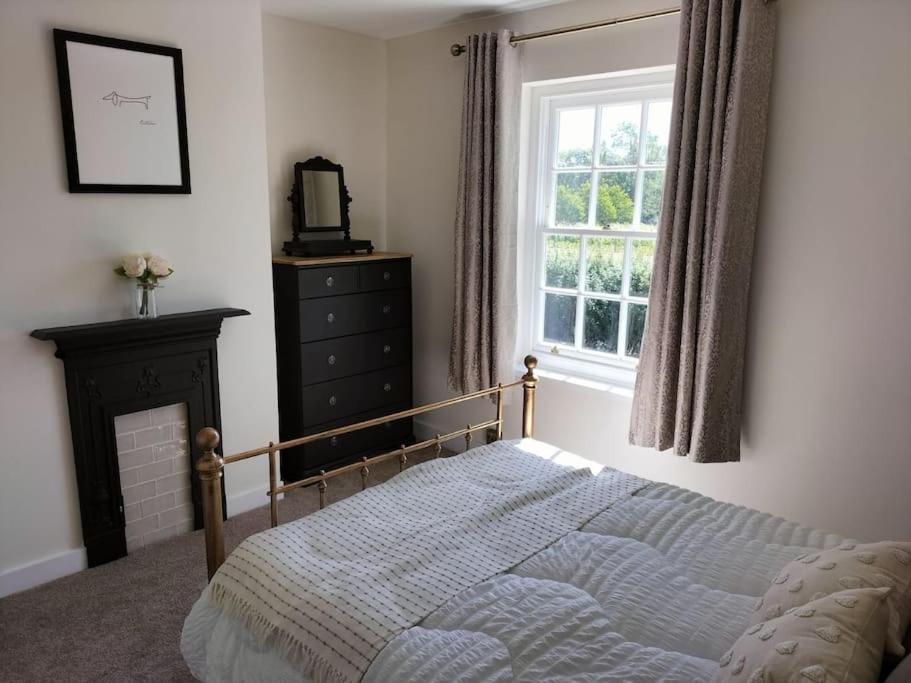 Cosy Cottage With Vineyard View Near Goodwood Chichester Exterior foto